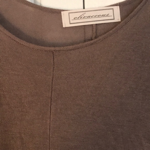 Olivaceous Dolman Ombré Top - Picture 2 of 2